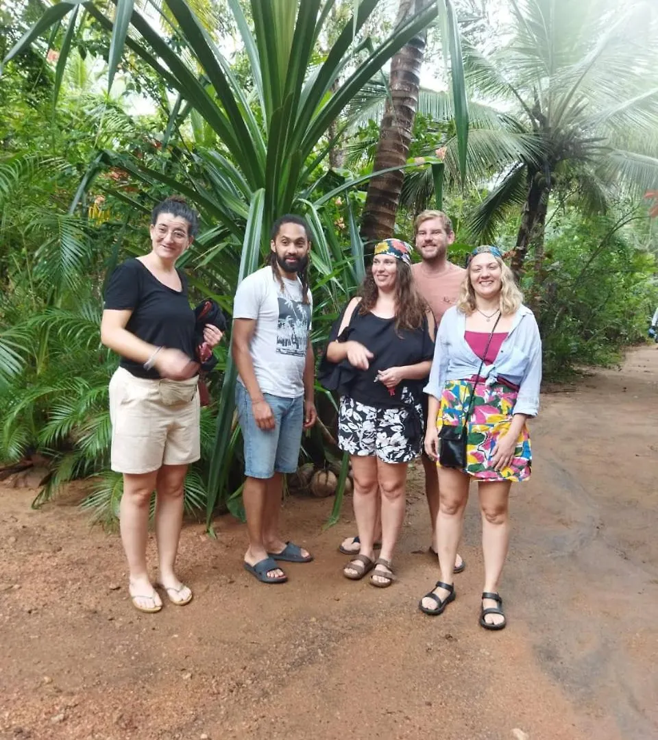 Sigiri Hunter Homestay & Hostel & Guide Room Sigiriya 0*,  Sri Lanka